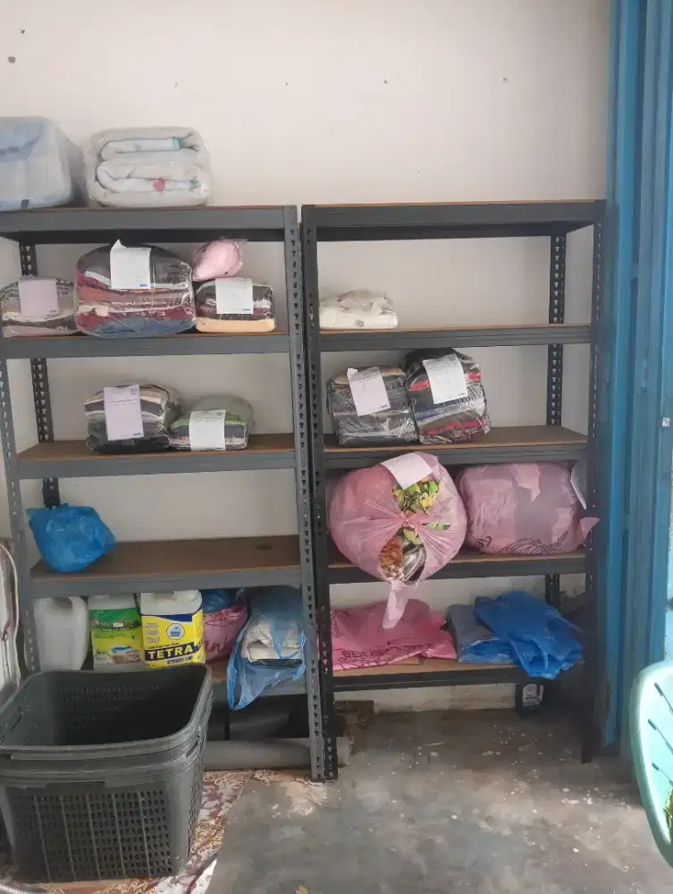 Dijual cepat Rak besi 2 set