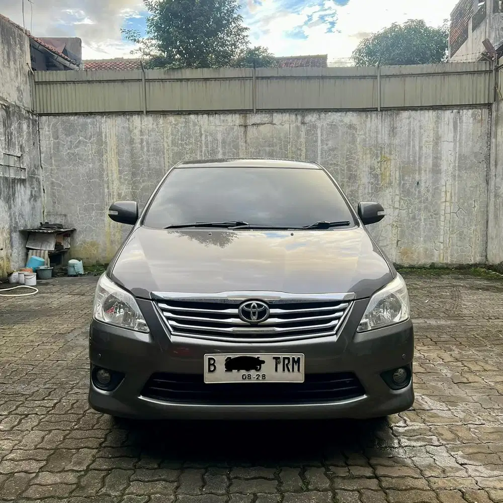 Innova V Diesel 2013 Automatic