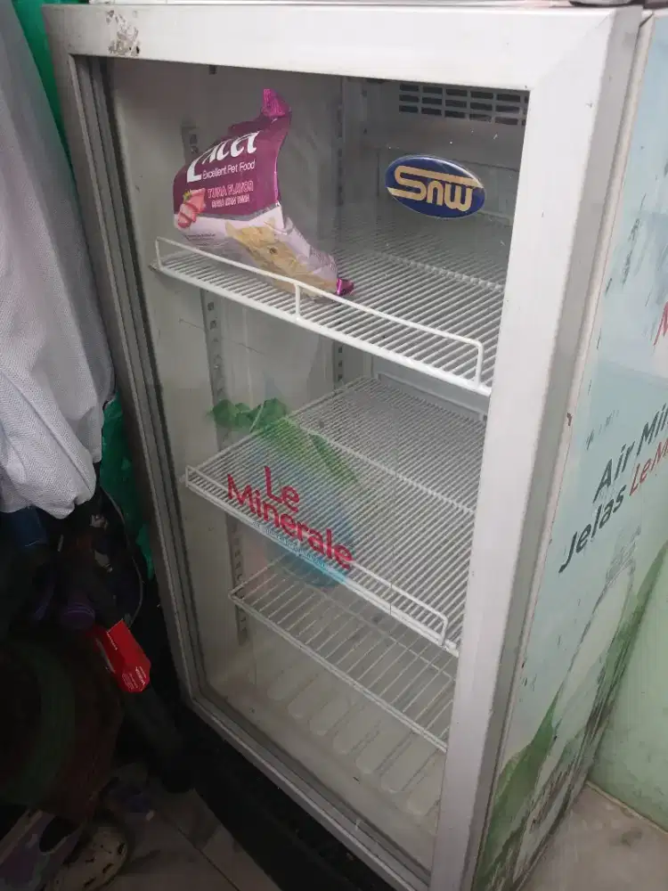 Frezeer mesin masih bagus