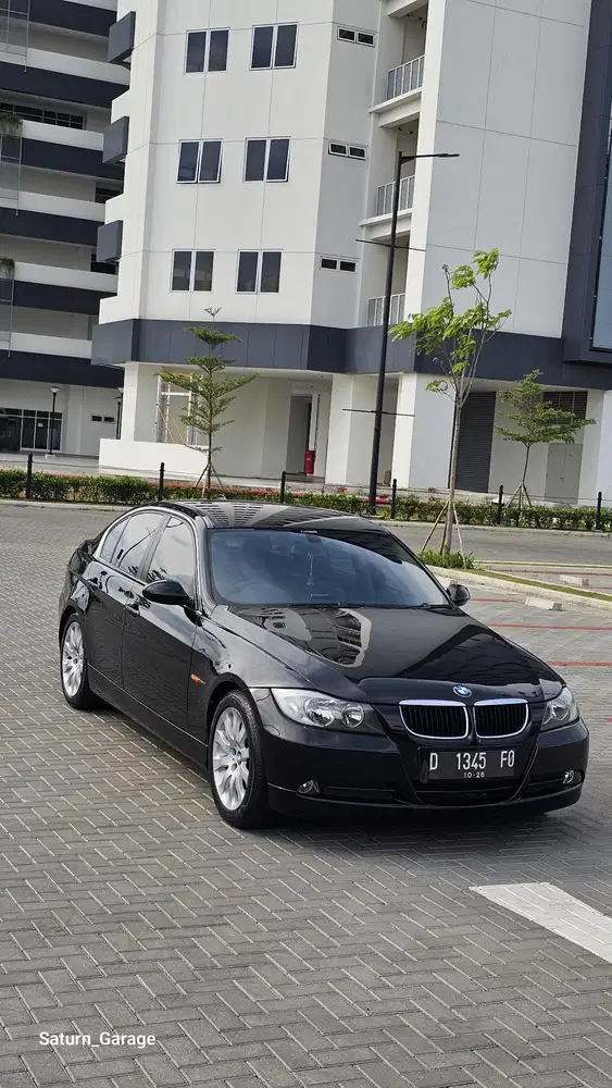 BMW 320i 2008 Bensin