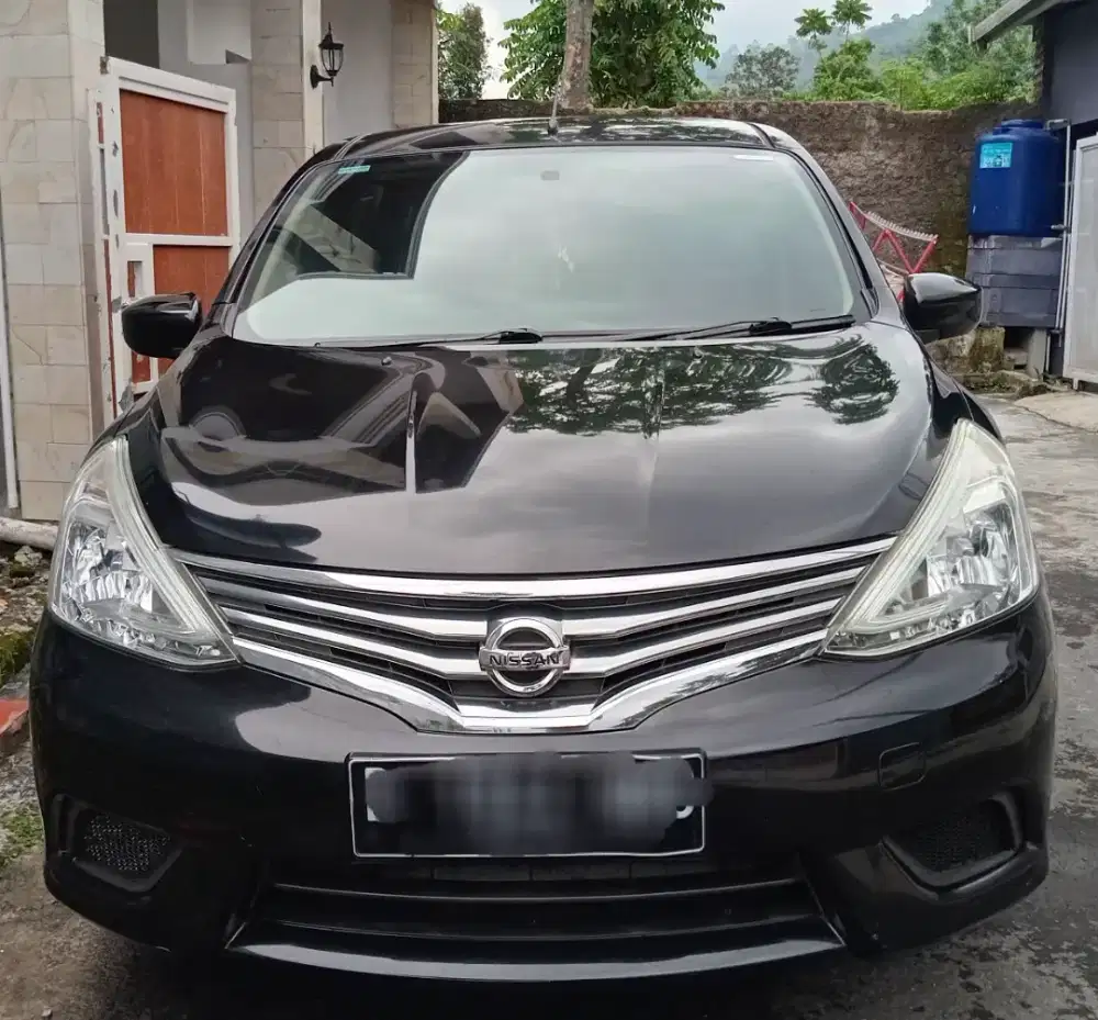 Bismillah.. dijual mobil grand livina manual 1.5 sv 2017