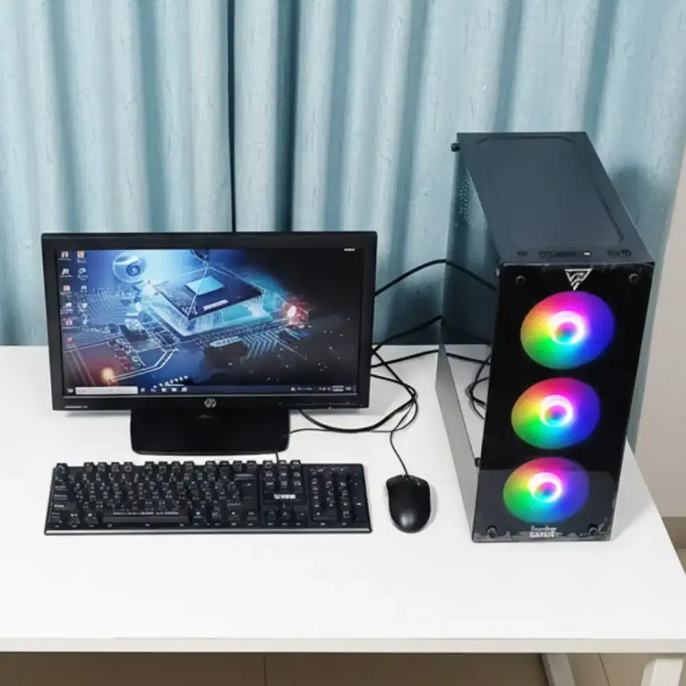 Core-i7 ram 8gb ssd 256gb+HDD 500gb 1set tinggal pakai monitor 19inch