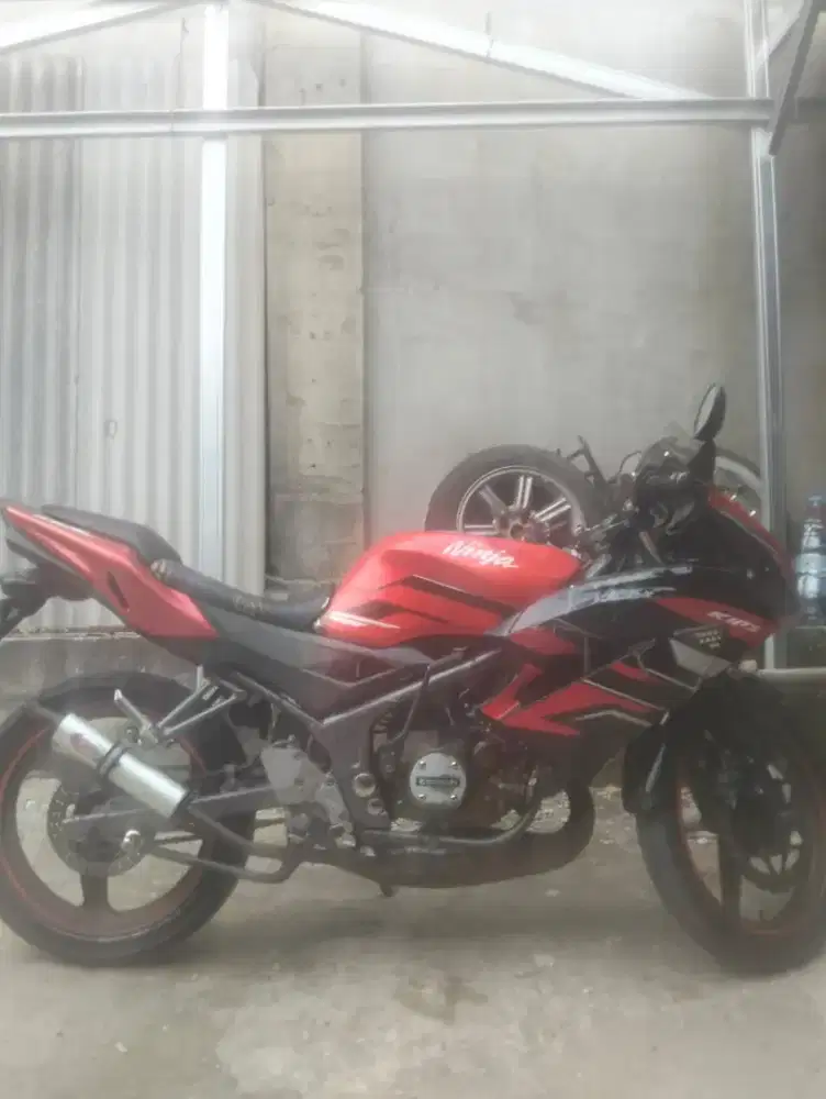 Di jual cepat Ninja RR taun 2015
