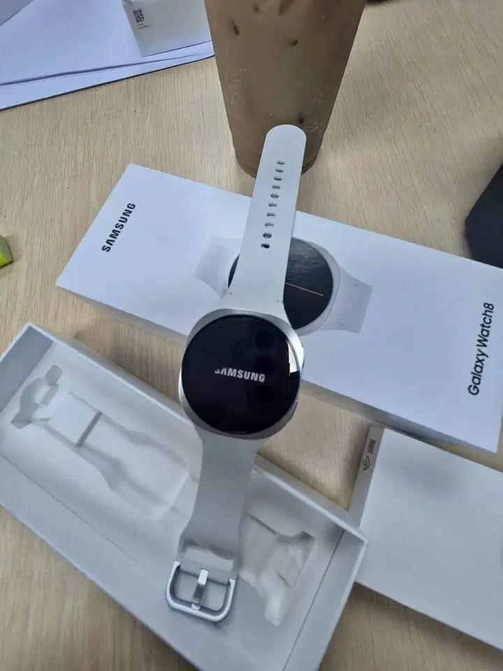 Samsung Galaxy Watch 8 Silver 44mm