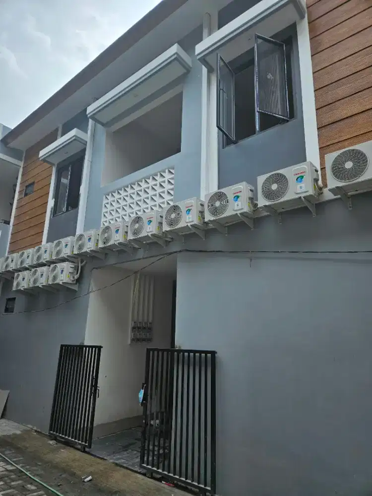 Dijual rumah kost 2lantai menguntungkan surabaya