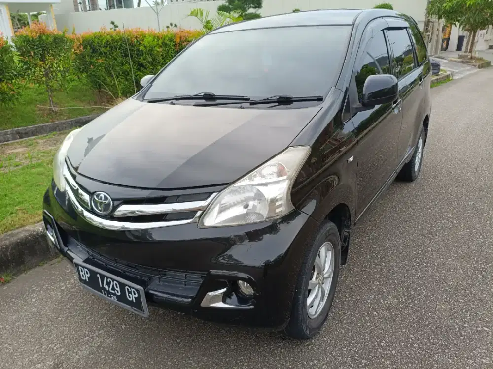 Dijual cepat mobil Avanza G matic 2014