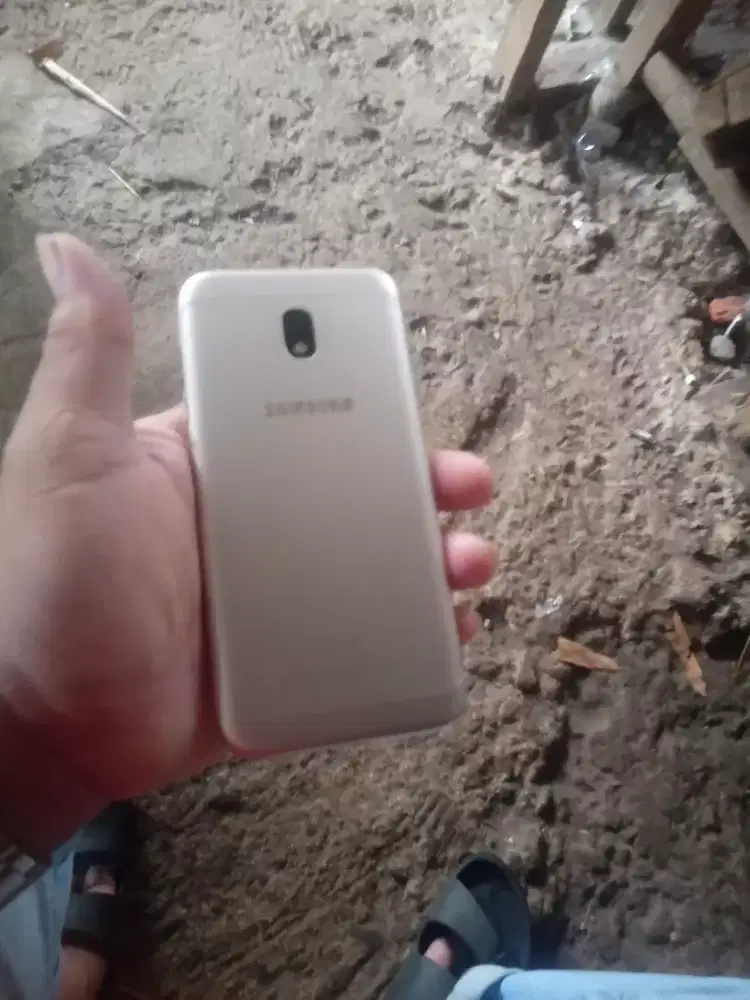 Samsung j3pro ram2/16 mulus minus