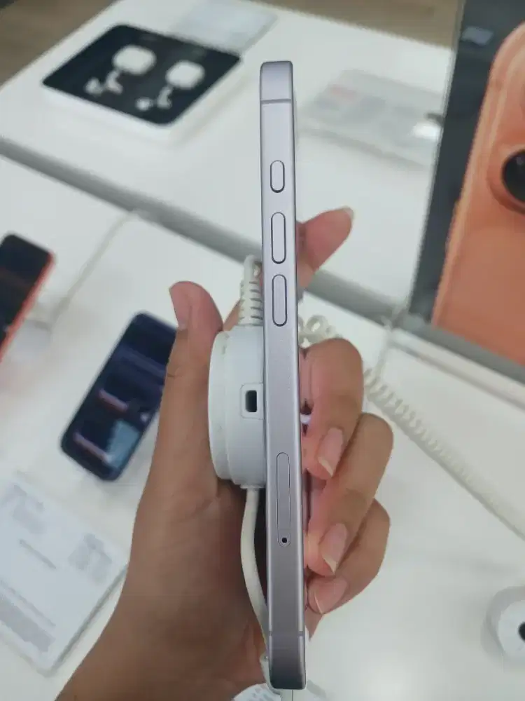 CICILAN IPHONE 17 256 GB