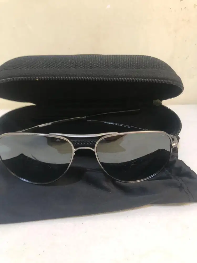 Kacamata oakley second