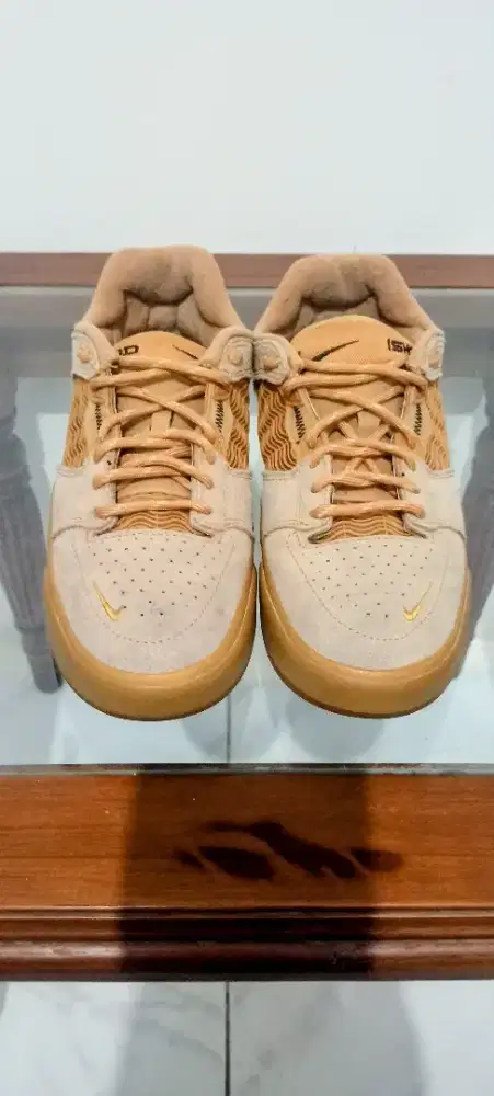 NIKE ISHOD SB SIZE 40 (25CM)