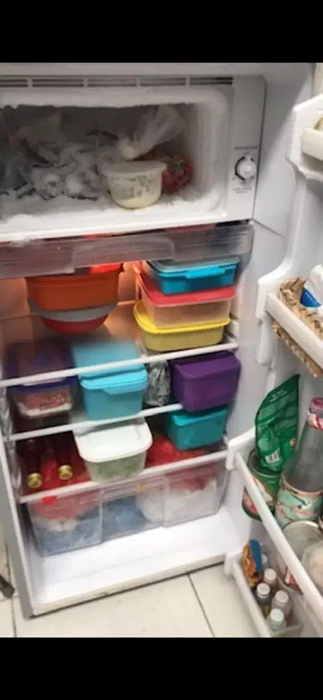 Kulkas Sharp Bekas Pakai