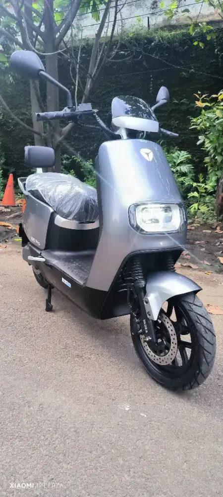Motor listrik yadea molis yadea e8s pro Indomobil 0 km