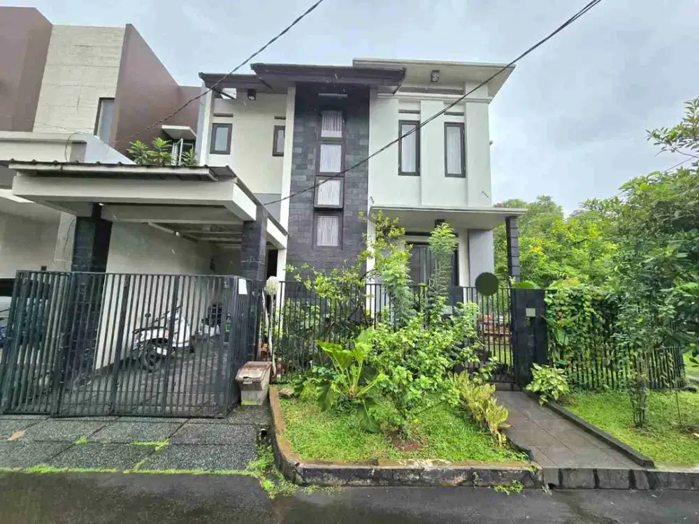 Dijual murah rumah hoek nyaman lokasi strategis di Sektor 5 Bintaro