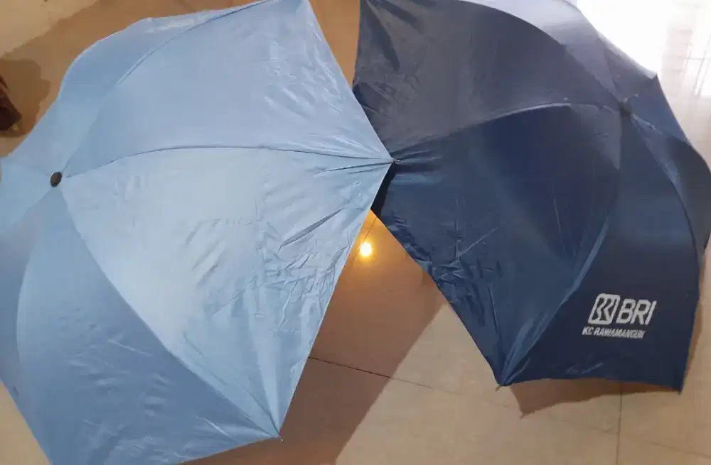 Payung lipat baru 2 buah