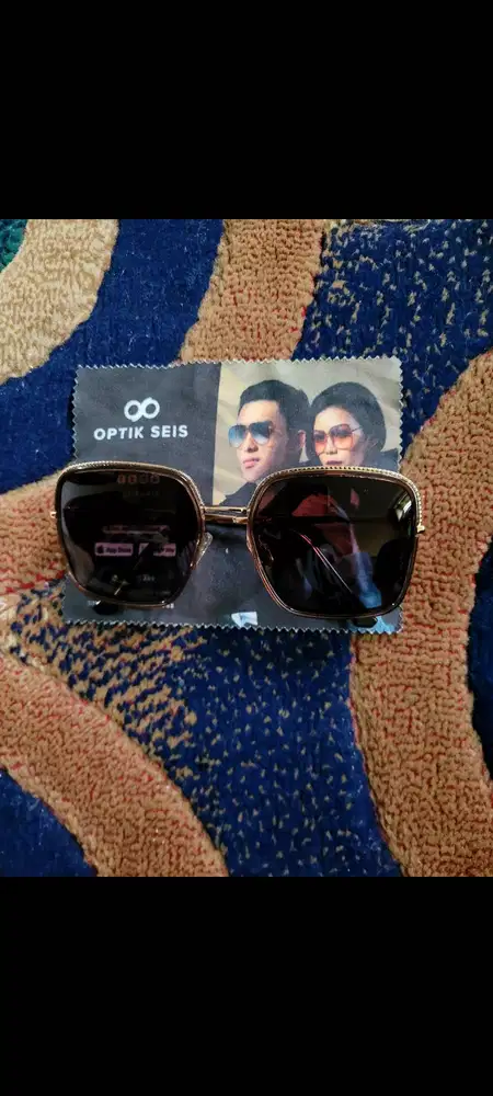 Sunglasses Optik Seis