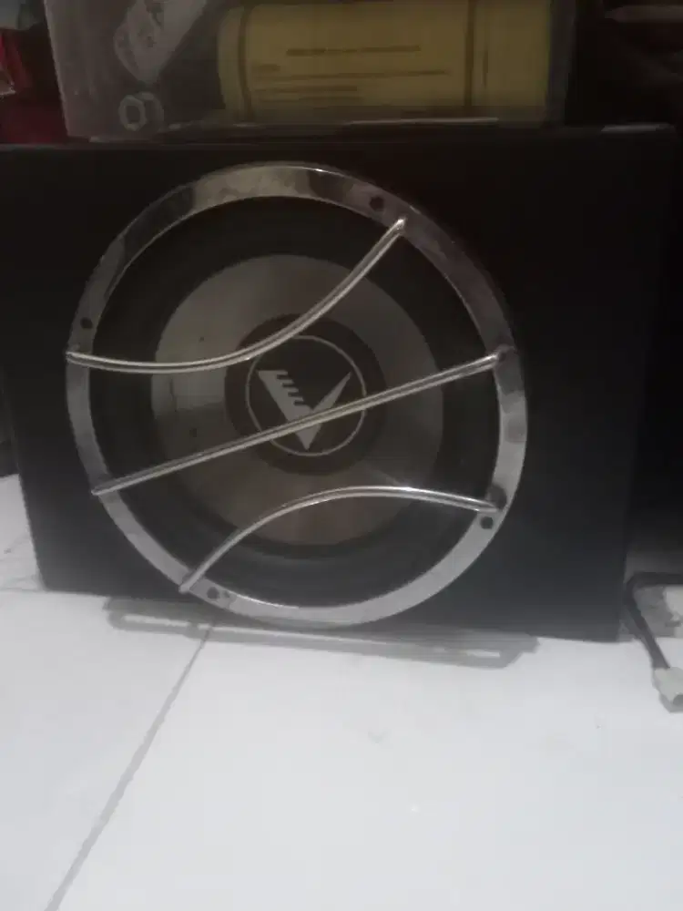 Jual subwoofer merk Venom plus box nya