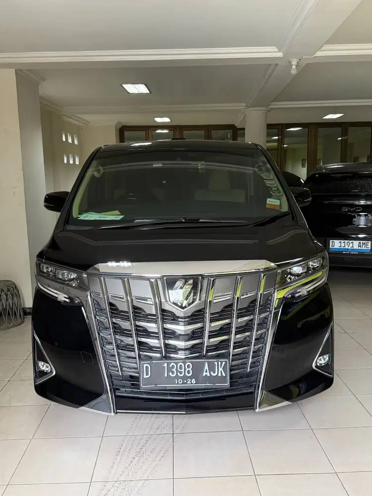 Toyota Alphard 2.5 G AT 2021 Hitam – Low KM – Sangat Terawat