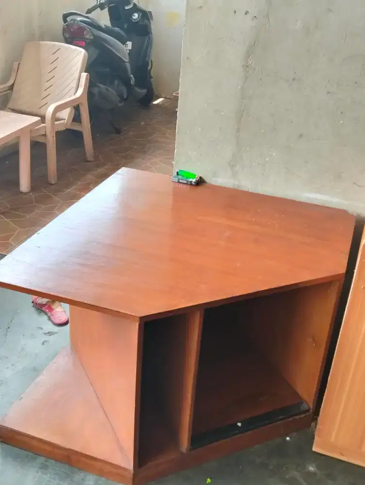 Bismilah di jual satuan rak tv atau meja dapur msh 90%