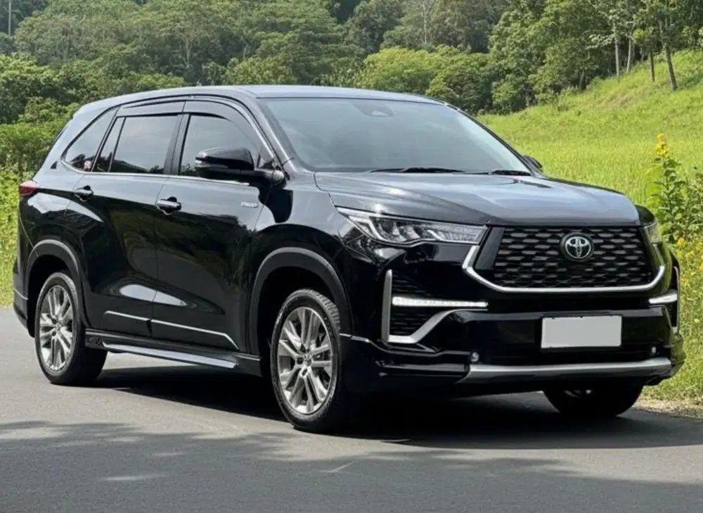 Toyota kijang Innova Reborn Q Hybrid Modelista At 2025 km +/- 3.399
