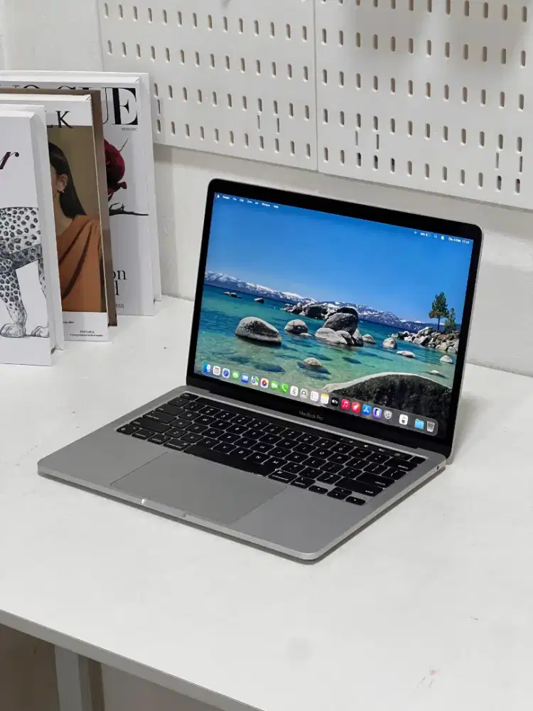 MacBook Pro M1 2020 13inch 8/512