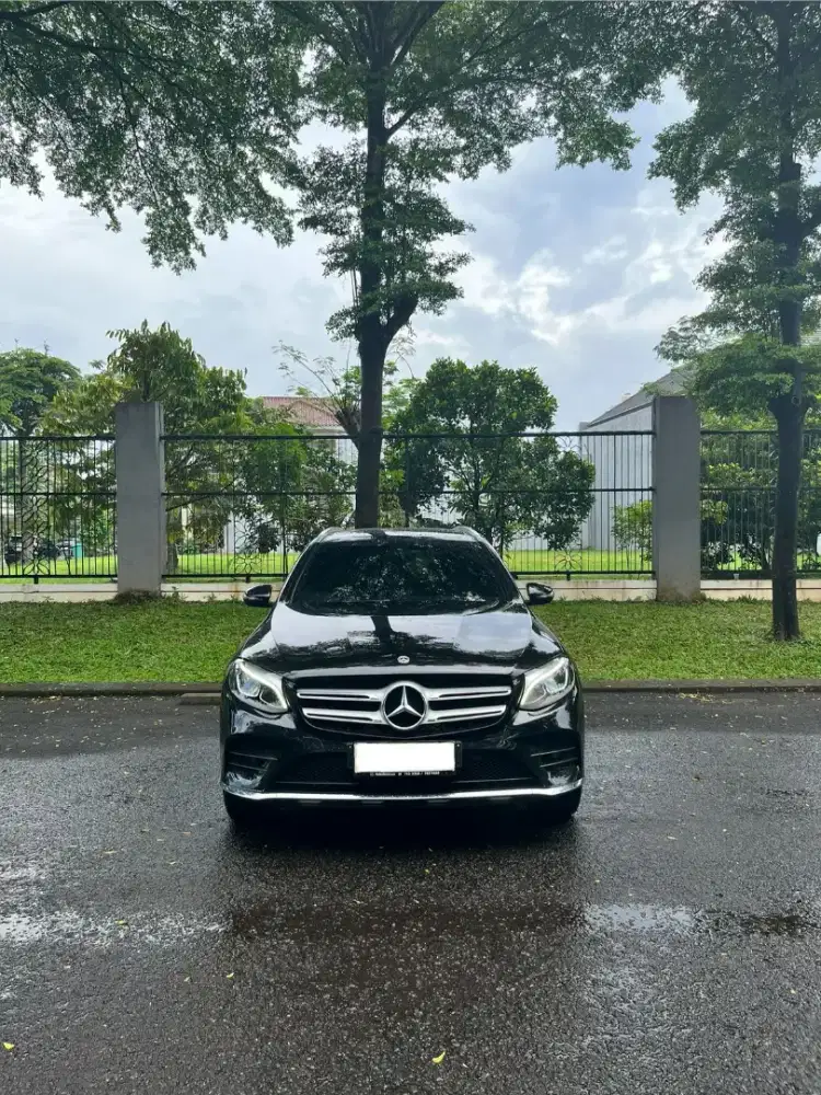 LOW ODO!!MERCY GLC200 AMG