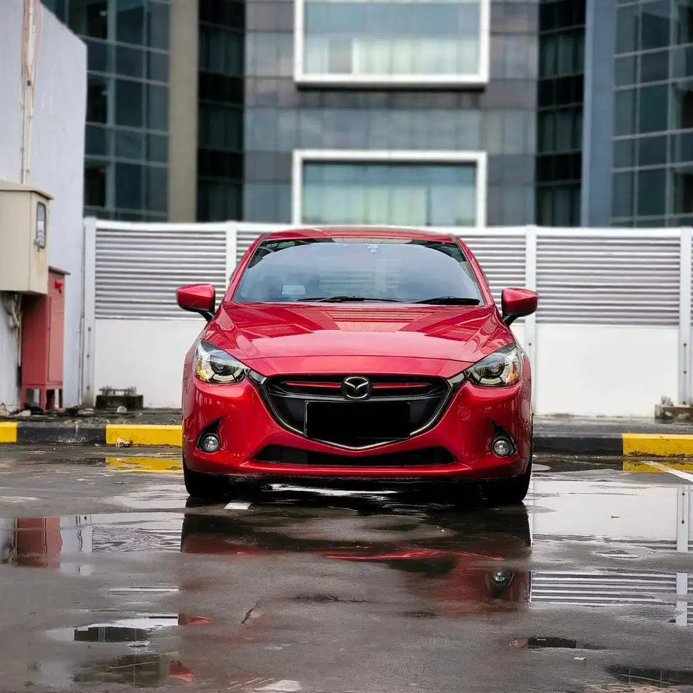 Mazda 2 GT merah 2015, tdp : 15jt all in