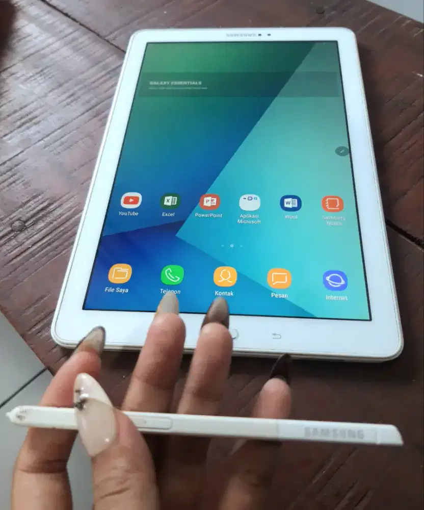 Samsung Galaxy Tab with S Pen