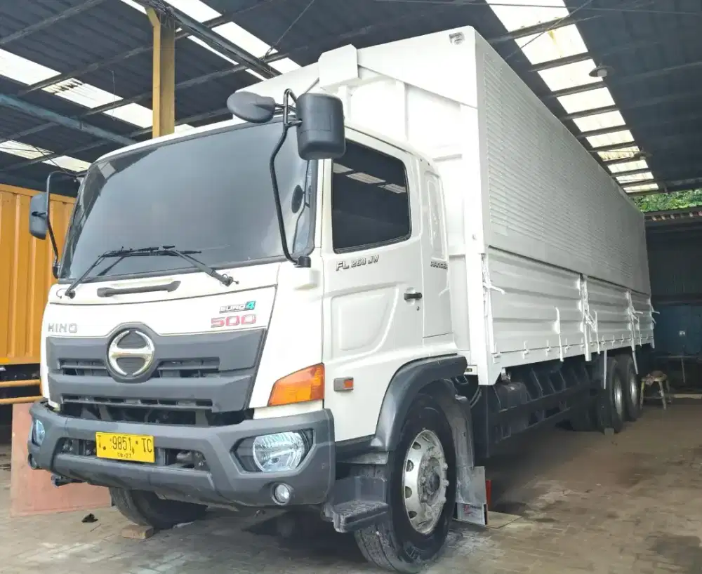 Murah Ban Baru Hino Tronton 6x2 FL260JW wing box 2022