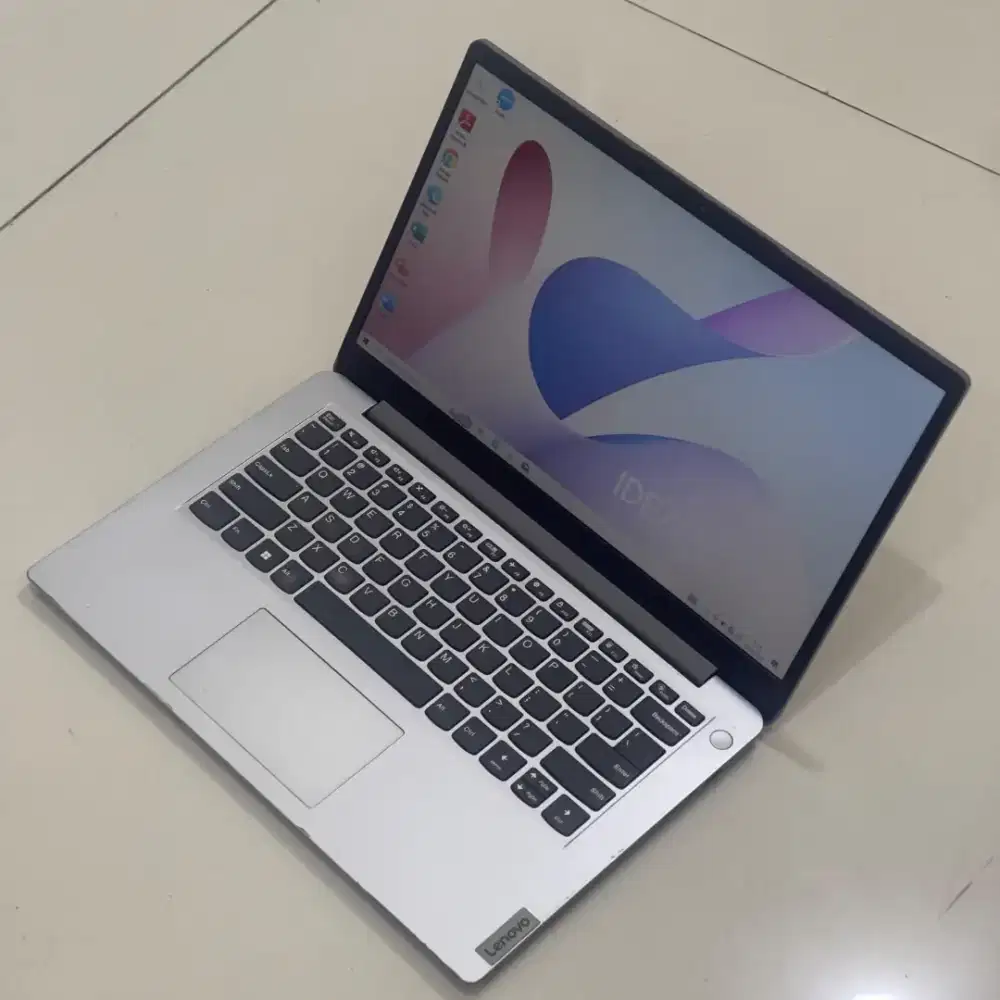 FORSALE LAPTOP LENOVO IDEAPAD SLIM3