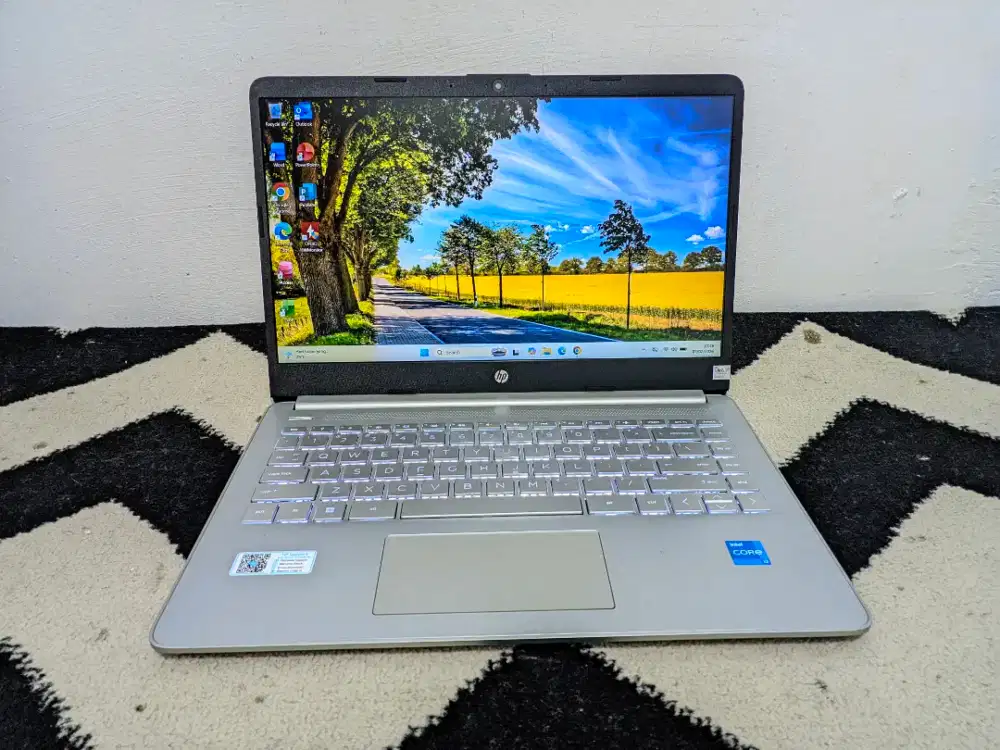 HP 14s-dq5xxx
Intel Core i3 gen 12
RAM 8/512 GB