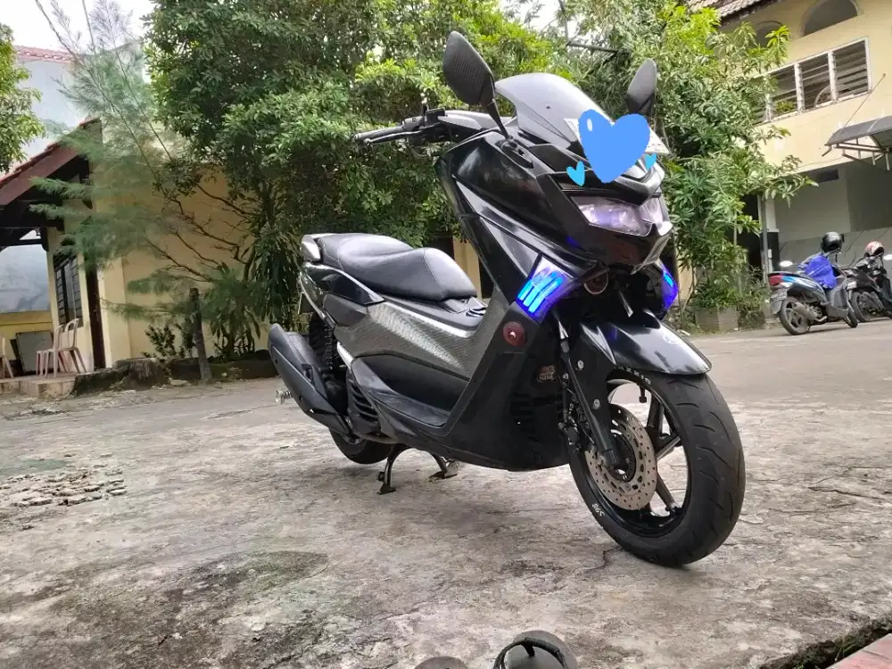 N Max 2017 Hitam Modifikasi