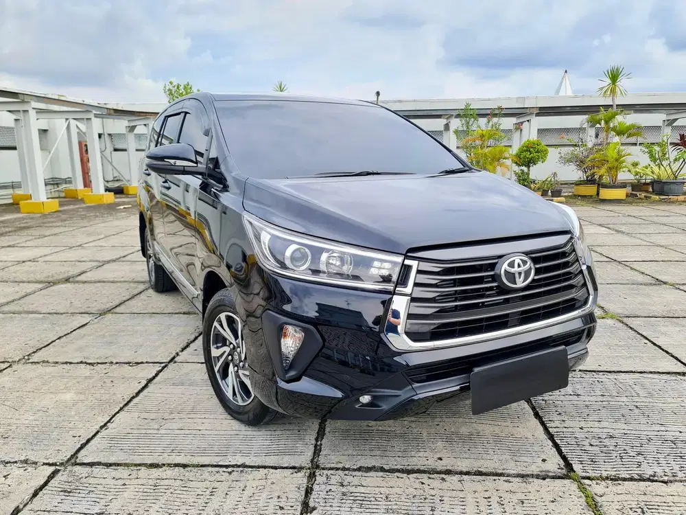 [KM LOW]TOYOTA INNOVA 2.4 V DIESEL AT HITAM 2022