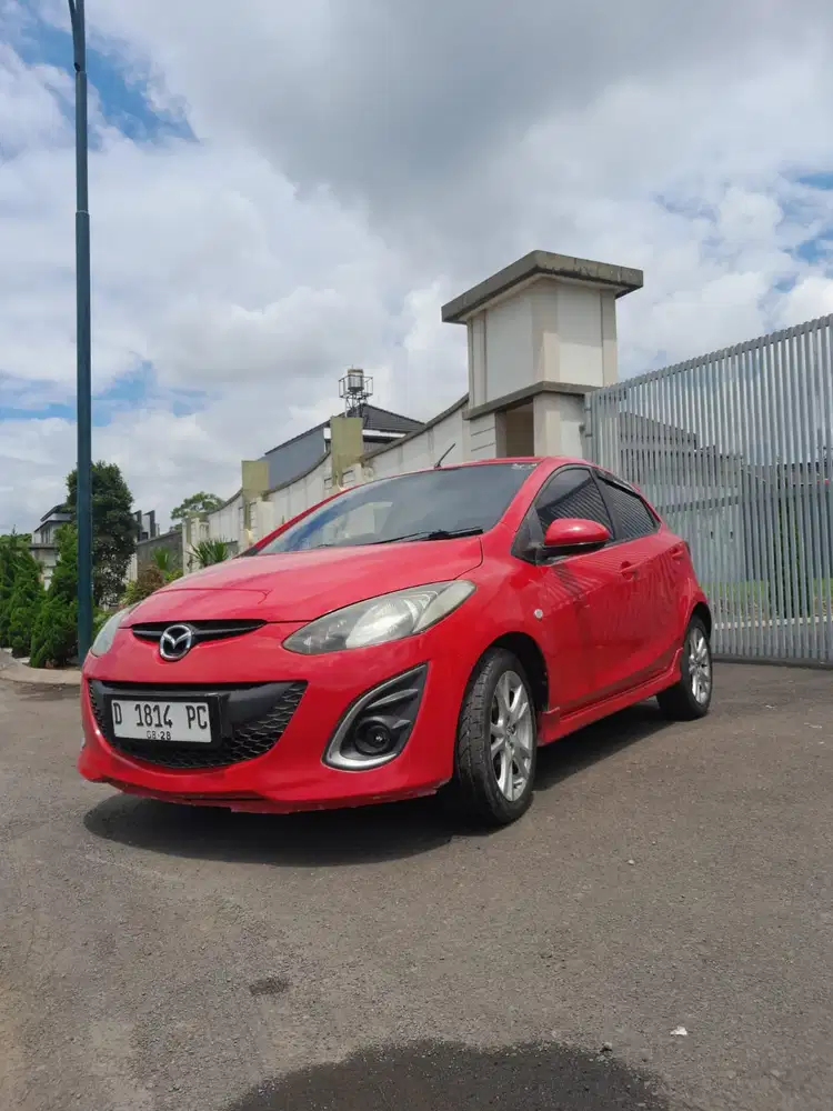 Mazda 2 2010 Bensin