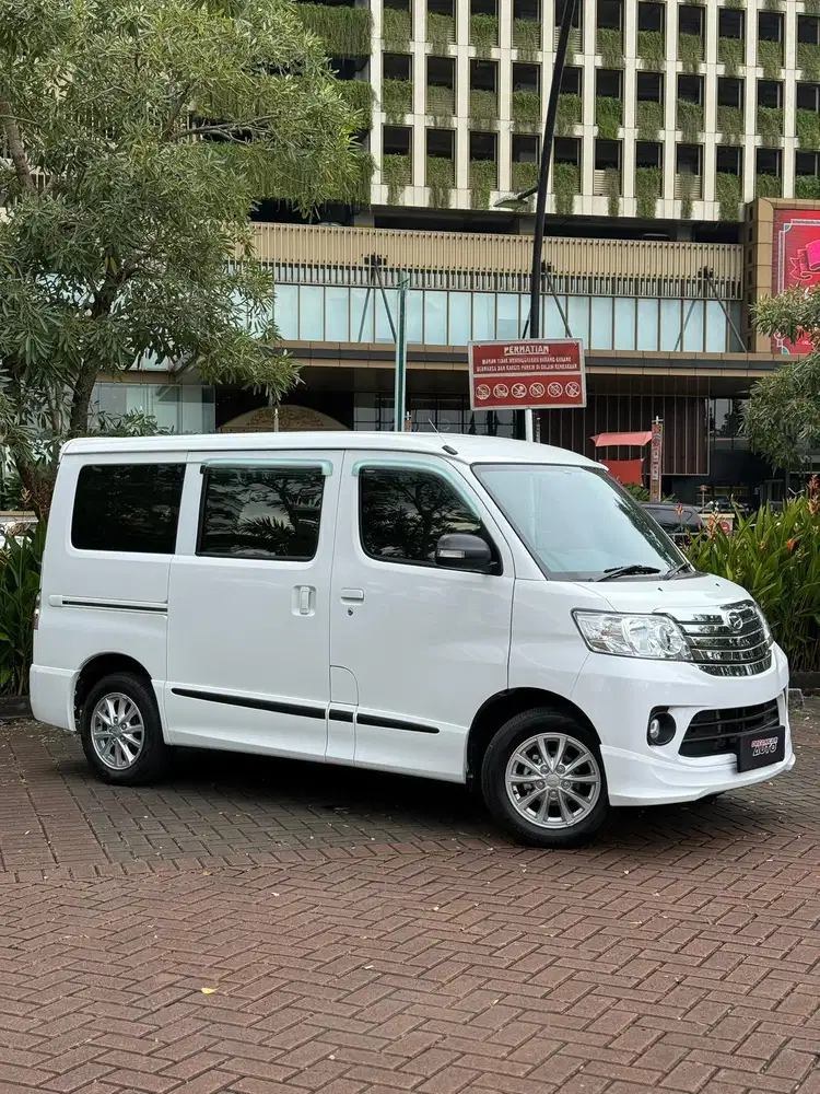Daihatsu Luxio X AT NIK 2025 Km 5000 Putih