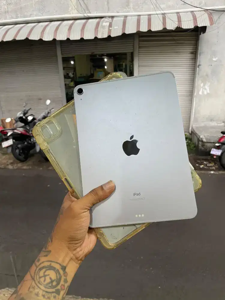 IPad Air 4 (4th Generation) 256GB wifi+cellular Bea cukai fullset