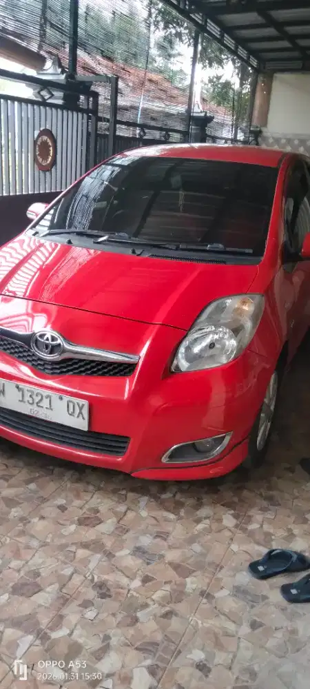Yaris bakpao E A/T metik 2010