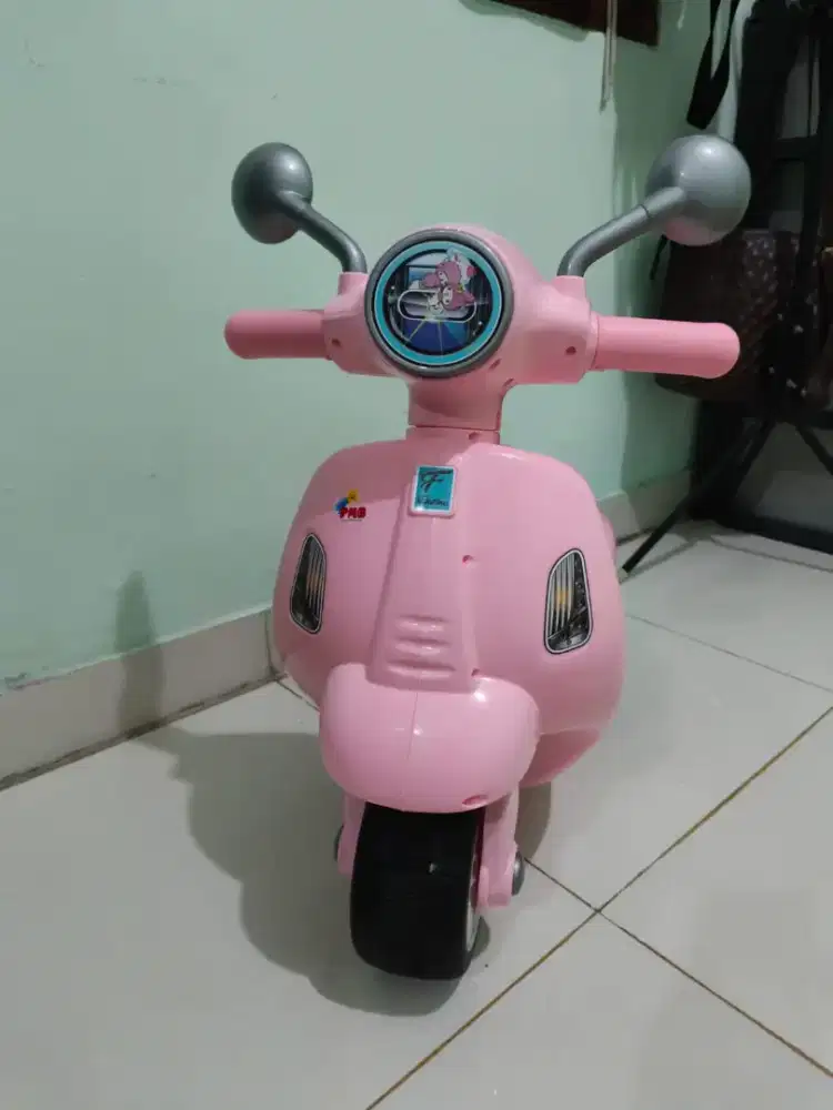 Motor vespa mini