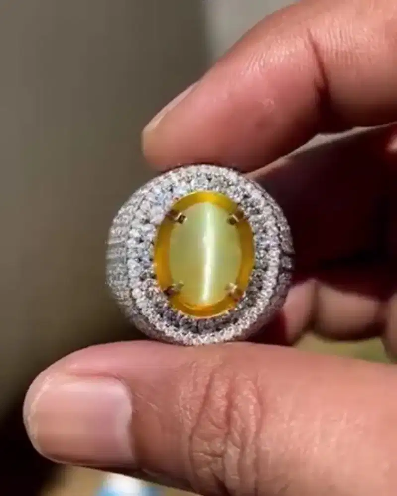 Cat's Eye Chrysoberyl Ring Emas Berlian