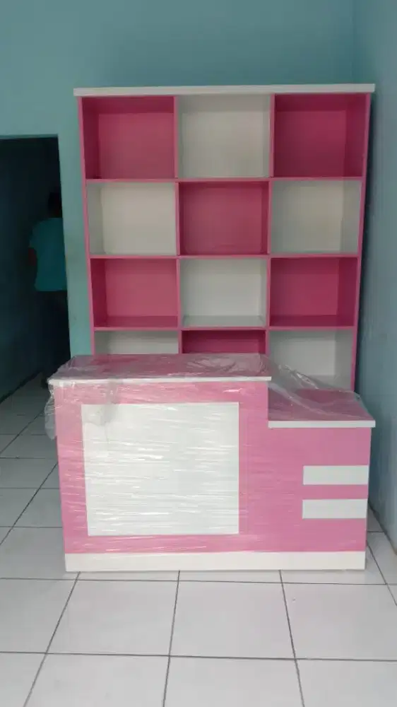 Meja dan Rak Loundry