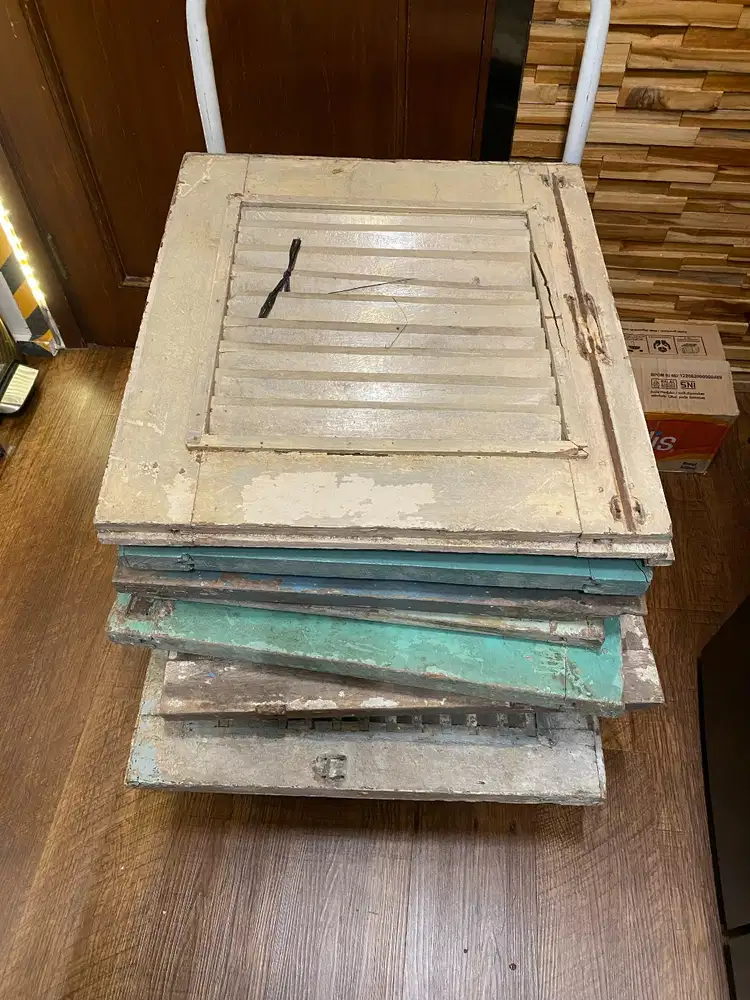 KREPYAK UNTUK DEKORASI RUMAH DAN JENDELA RUMAH JAMAN DULU