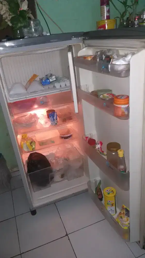 Kulkas 1 pntu beku lengkap normal 50 watt free llmove dkt