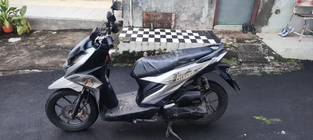 HONDA BEAT STREET 2021 SILVER