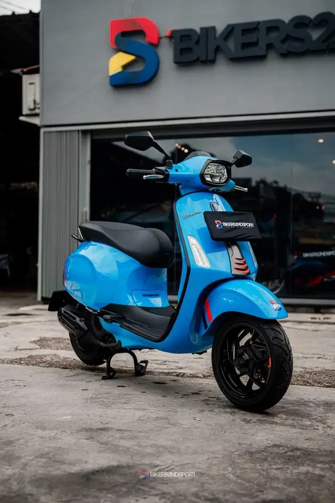 VESPA SPRINT LOW ODO zx r6