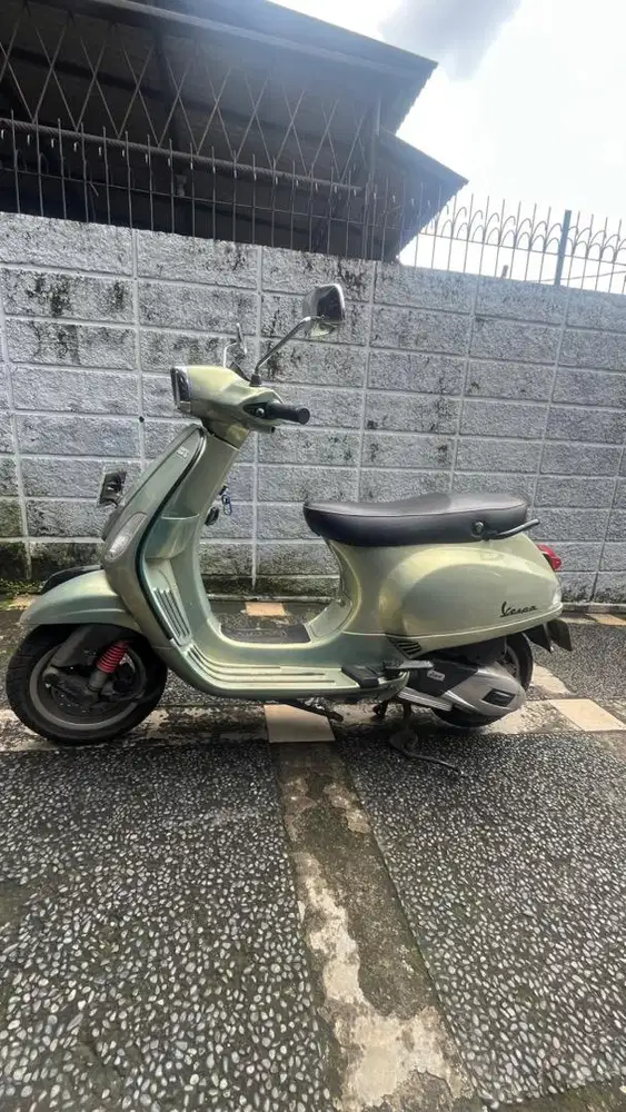 DIJUAL VESPA S125 IGET 2019