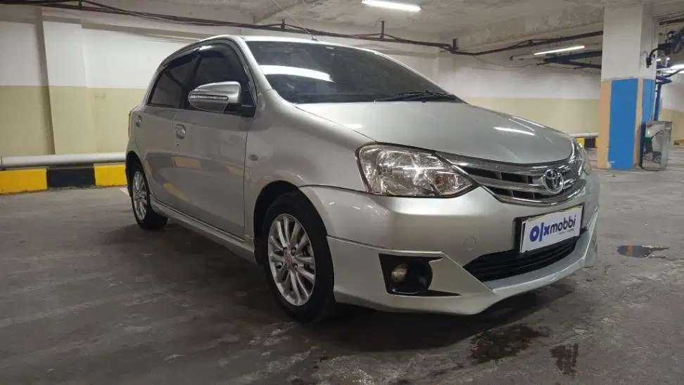 TERMURAH Toyota Etios 1.2 G Bensin-MT Silver 2013