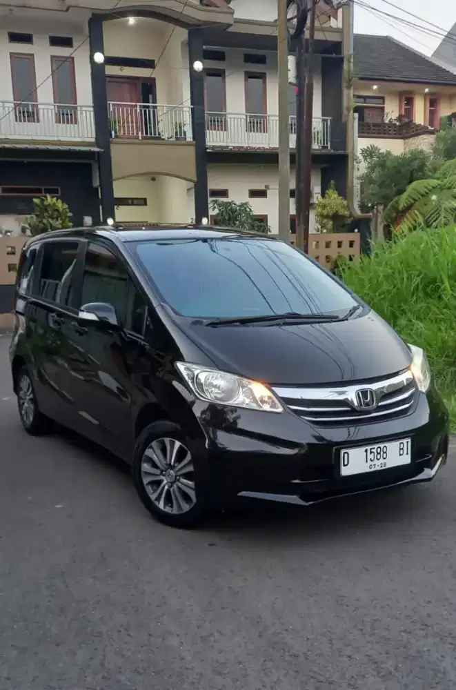 Siap Pakai!!! Honda Freed Facelift PSD Tahun 2012