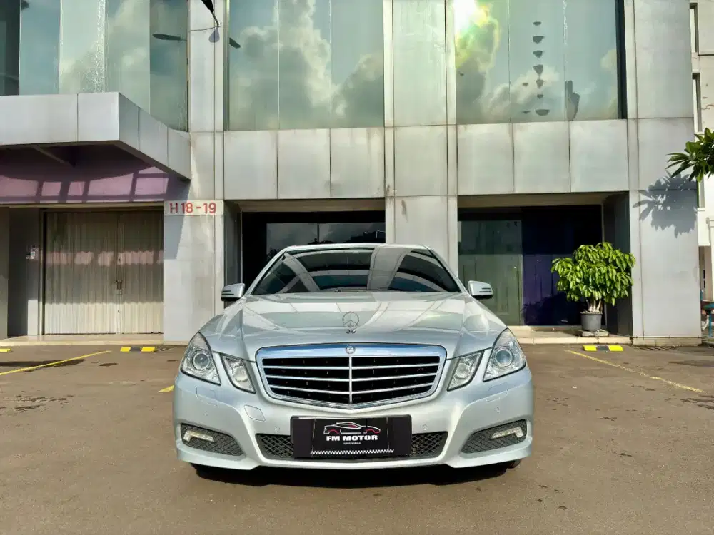 Mercy Mercedes E250 Avantgarde CGI 2020 AT 1.8, Odo 60Ribu