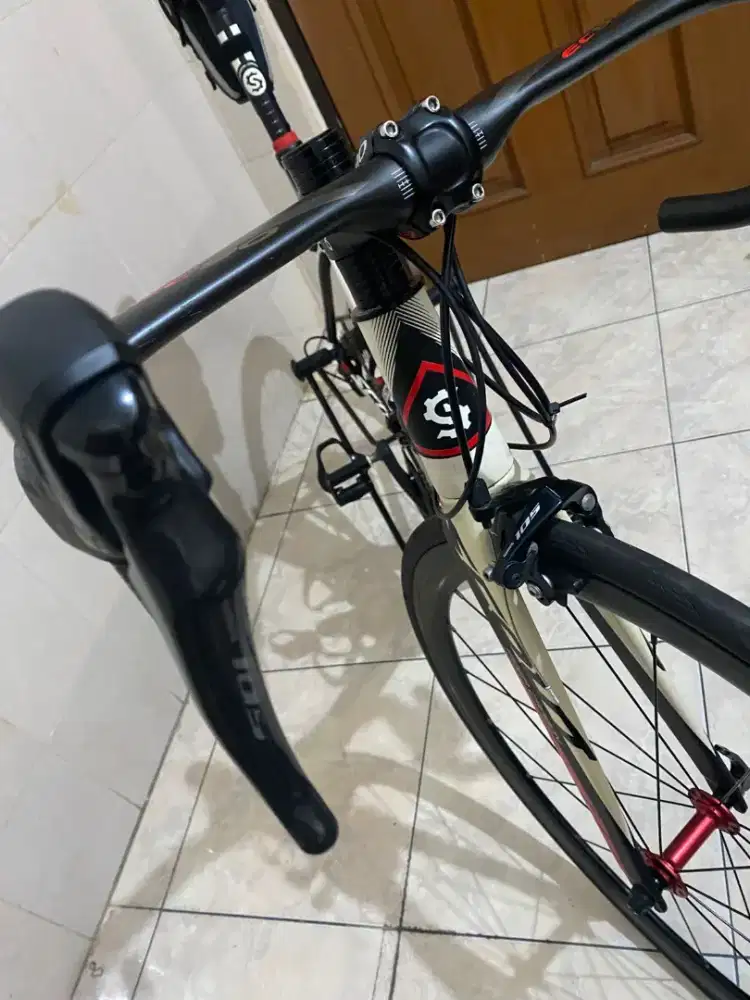 Sepeda balap / Rodbike Scoutt Costume