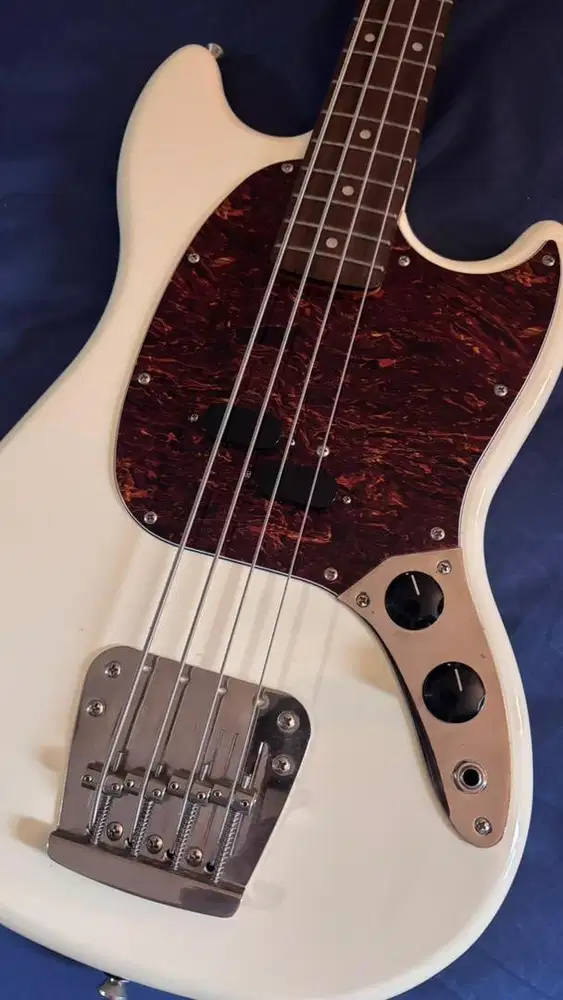 Squier classiq vibe 60s mustang bass (short scale)