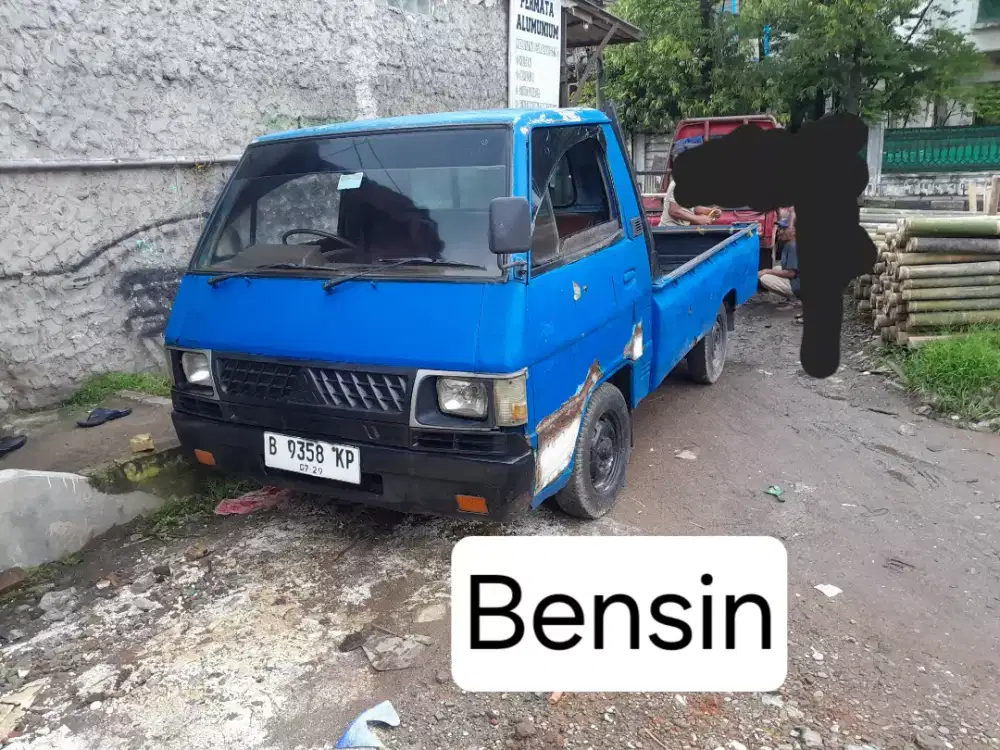 Mitsubishi L300 pickup BENSIN